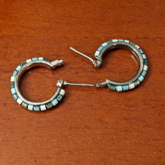 🎇2/$15🎇 Beaded Hoops Silvertone aqua turquoise - Picture 4 of 6